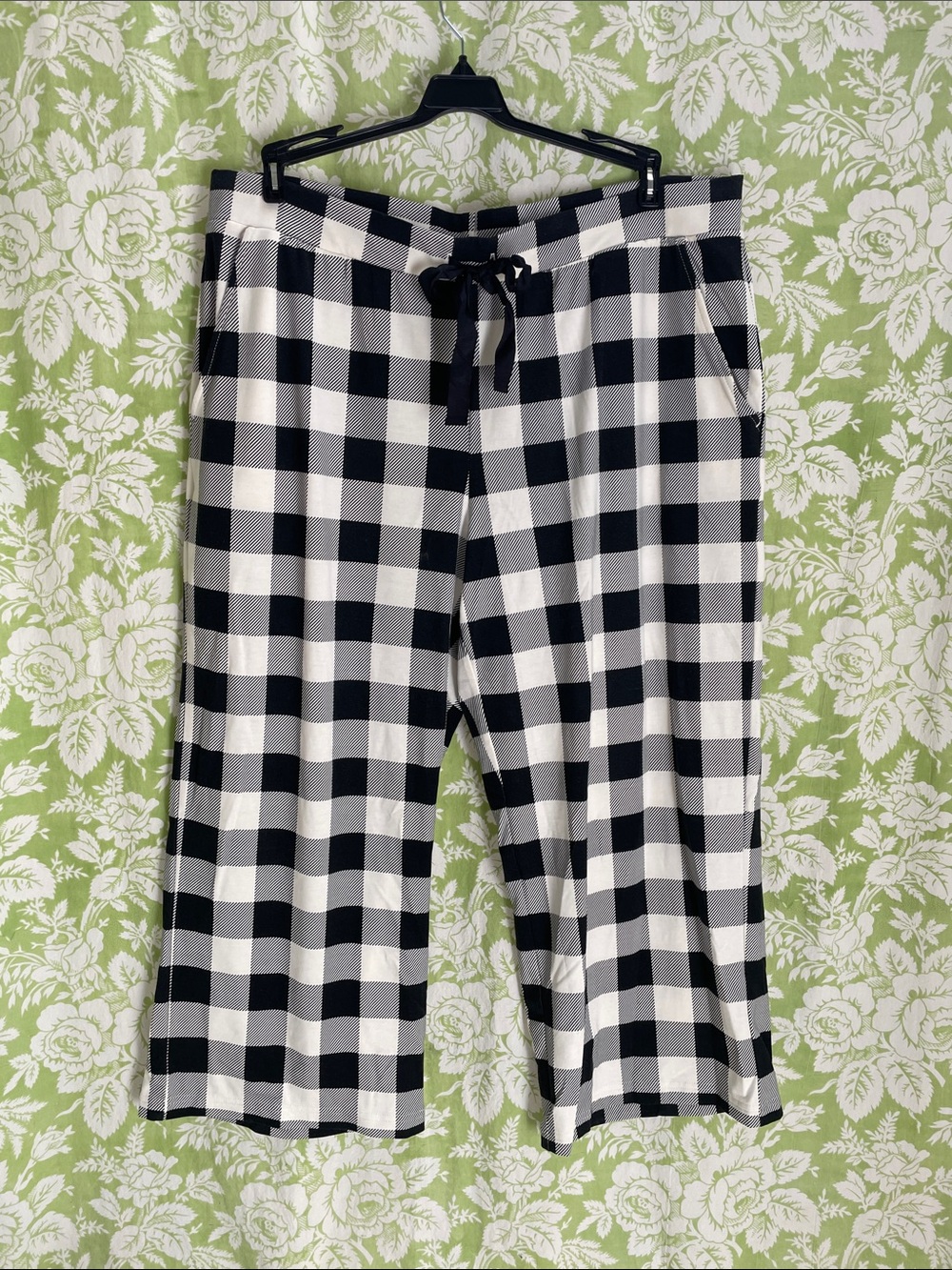 Lands' End Black and White Buffalo Check Cropped Lounge Pants
